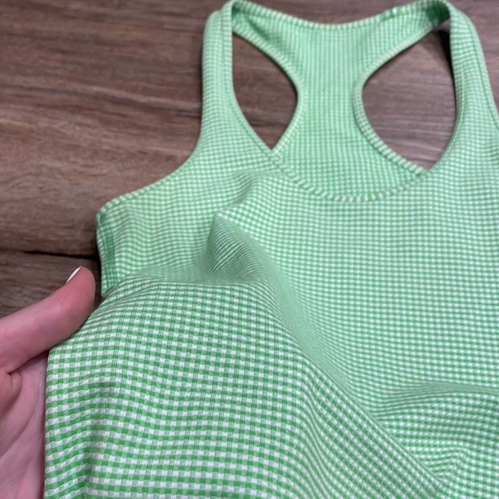 Lulu Lemon razorback tank top. - Picture 2 of 4